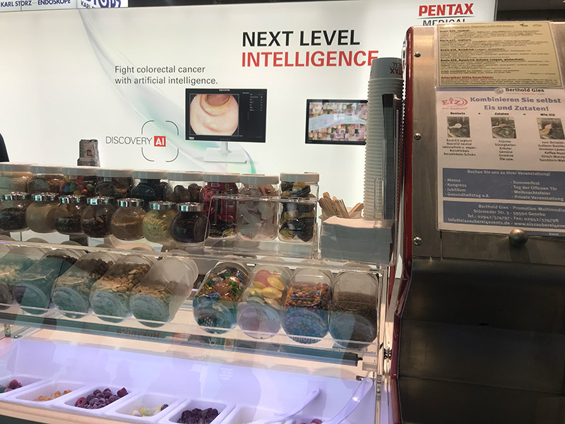 Eis-Catering für Pentax im CCH 2022